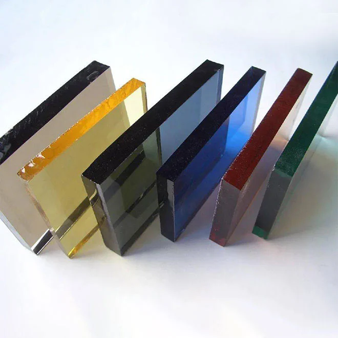 What Are the Benefits of Using Reflective Glass Panels in Modern Architecture?