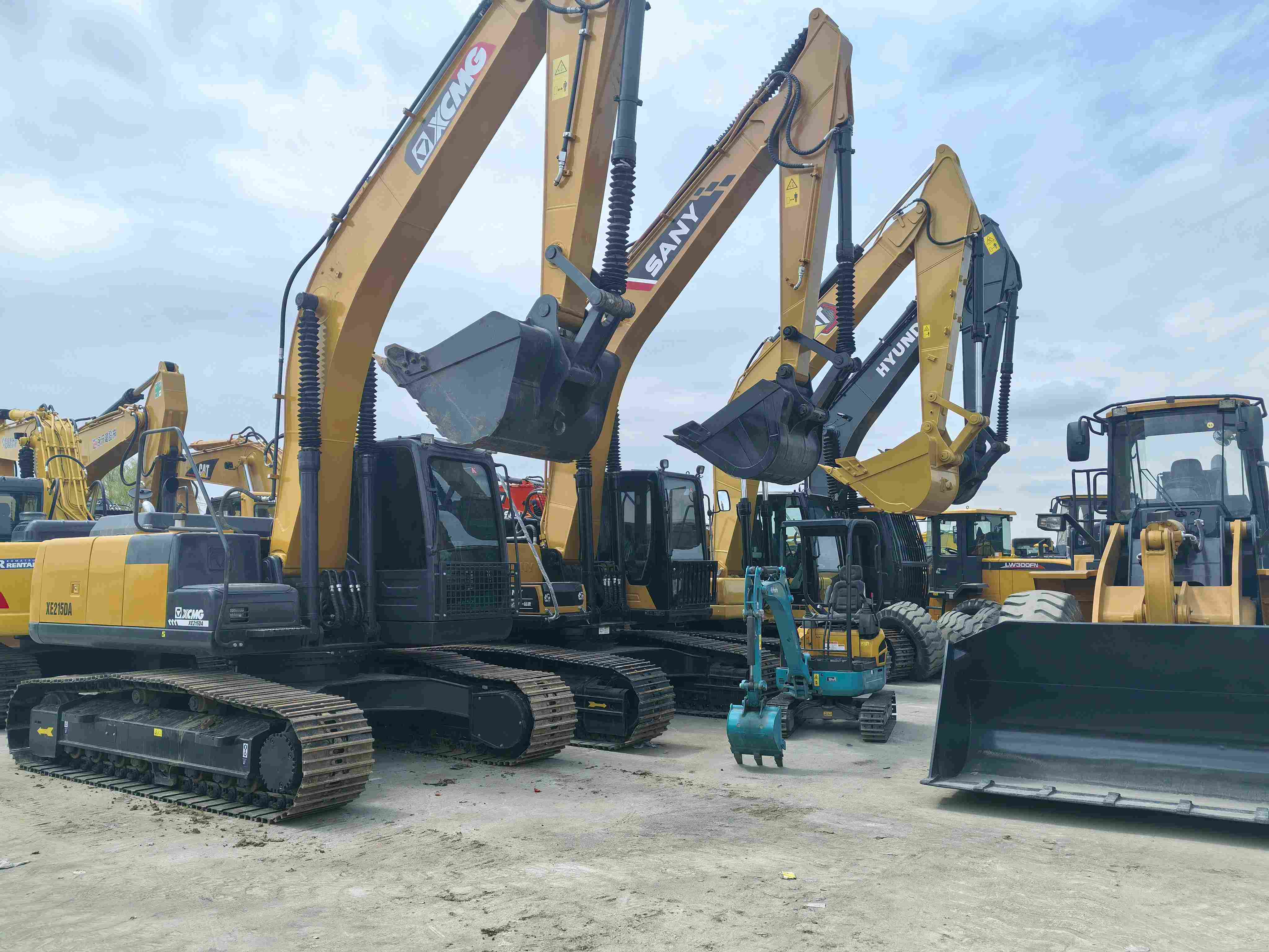 Top Second Hand Loaders: Your Complete Buyer's Guide